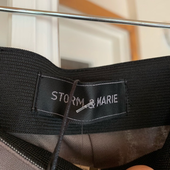 New Heather Pencil Skirt - Medium - Picture 2 of 4